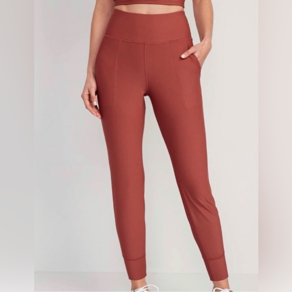 🌺OLD NAVY POWER SOFT JOGGER LEGGINGS SIZE SMAL🌺
